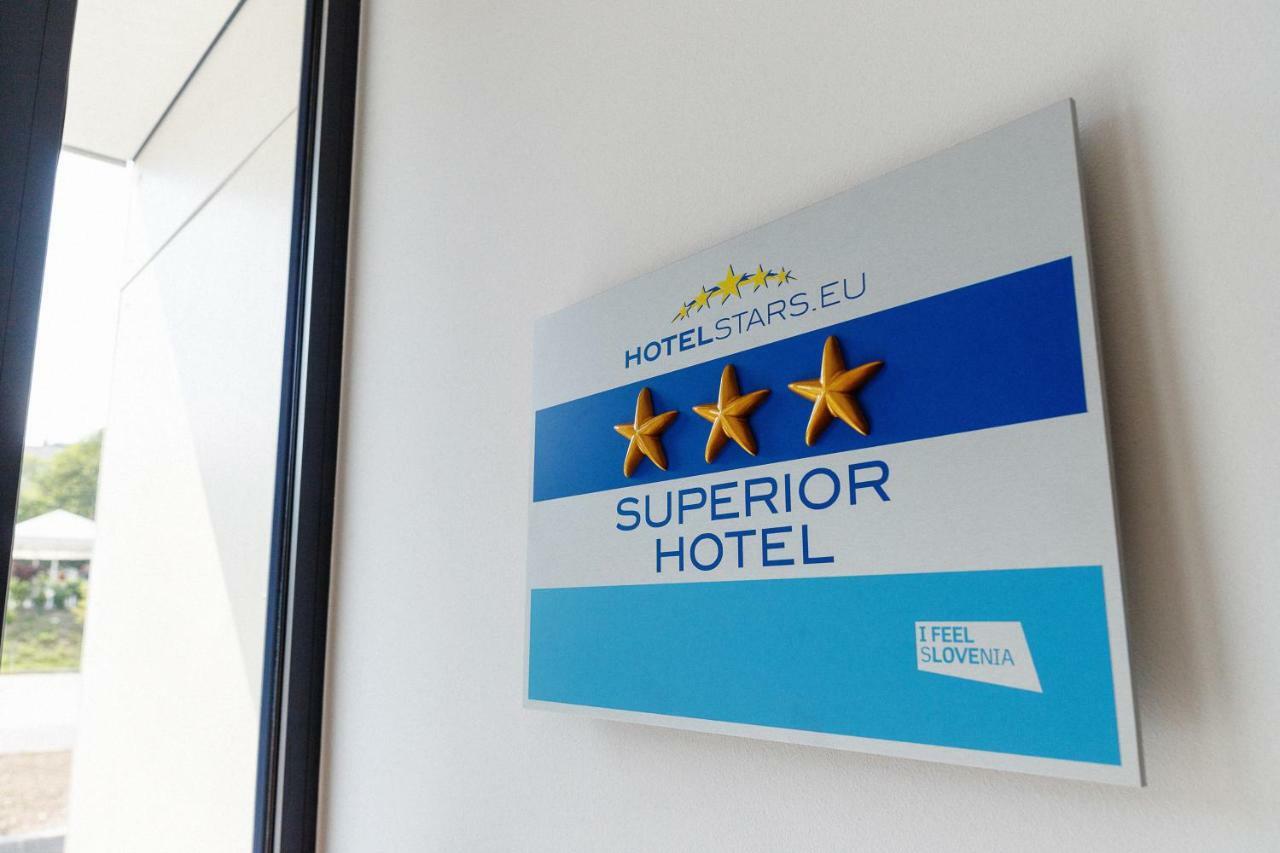 Wud Hotel リュブリャナ エクステリア 写真